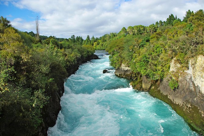3-Day Hobbiton, Rotorua, Whakarewarewa, and Waitomo Tour - Price and value: what $915.35 covers, and what you’ll still pay for