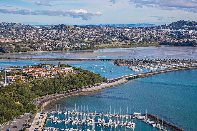 5-Day Bay of Islands, Auckland, Hobbiton, Rotorua & Waitomo Tour - Te Puia in Rotorua: thermal valley plus Maori cultural performance
