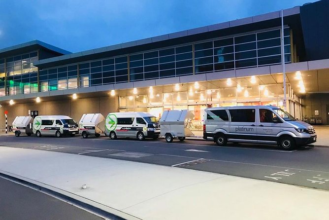 Arrival Transfer: Auckland Airport to Auckland Central City Centre - From Auckland Airport Arrivals To Your Meeting Point
