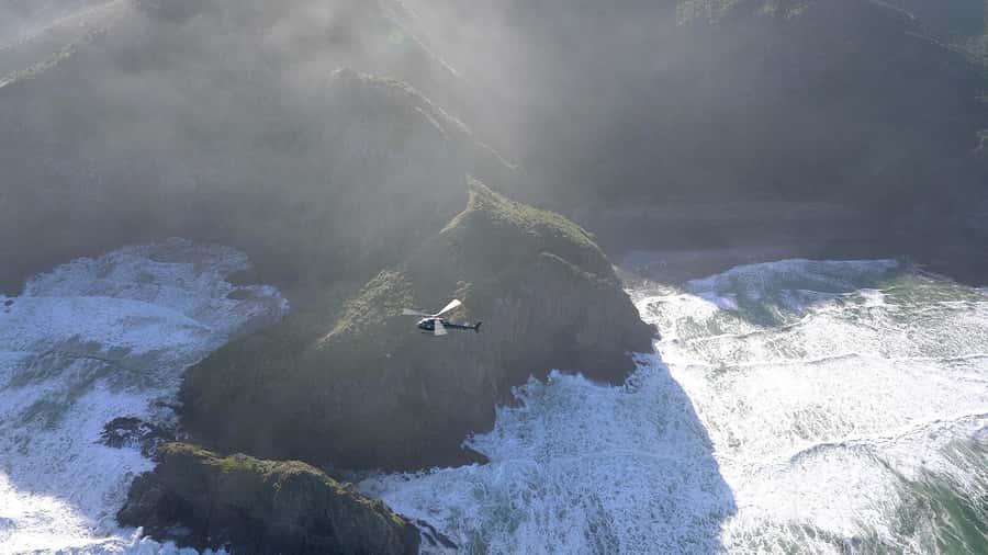 Auckland: 36 min scenic helicopter flight - Coast to Coast - Waitakere Ranges and the Hidden Water Reservoirs