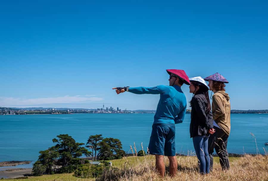 Auckland: Browns Island (Motukorea) Sea Kayak Tour - Guides like Ryan and Legend: what their coaching translates to for you