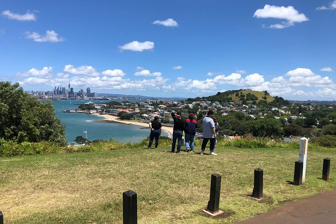Auckland City Private Tour for Couples. Be chauffeur driven with added extras. - St Heliers and Archilles Point: postcard views with a final reset