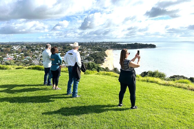 Auckland City Top Spots Half Day Tour(Small Group Tour) - Mount Eden: the city view that makes Auckland feel real