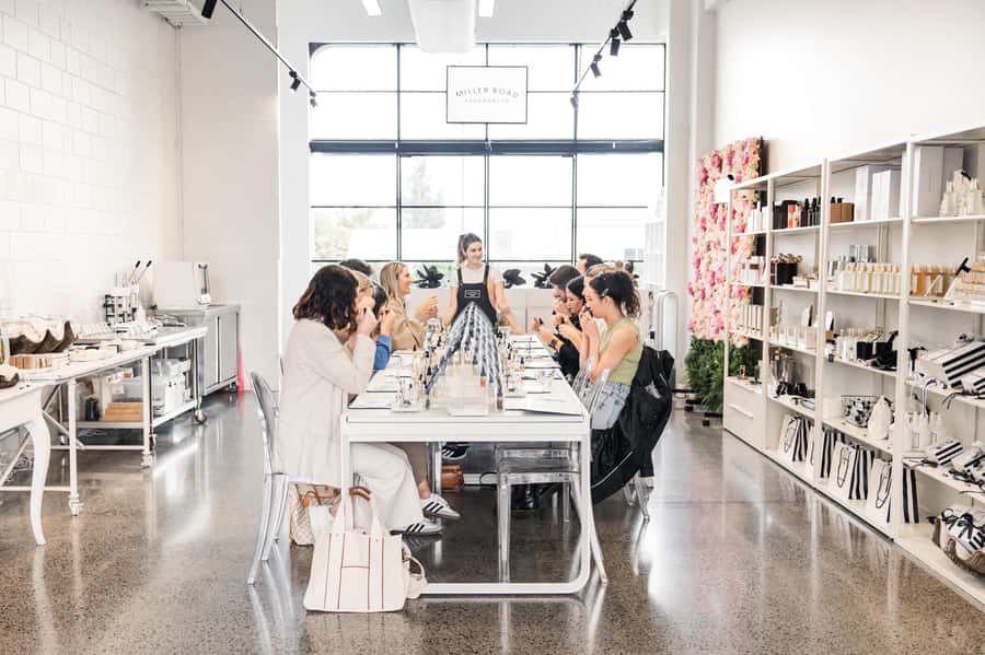 Auckland: Create Your Own Bespoke Fragrance - The easy-to-follow system that helps you build balance