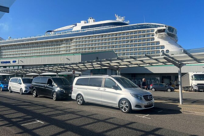 Auckland Downtown Hotel Transfers to/from Cruise Ship in Minivan - Pickup at the hotel lobby, drop-off at the wharf