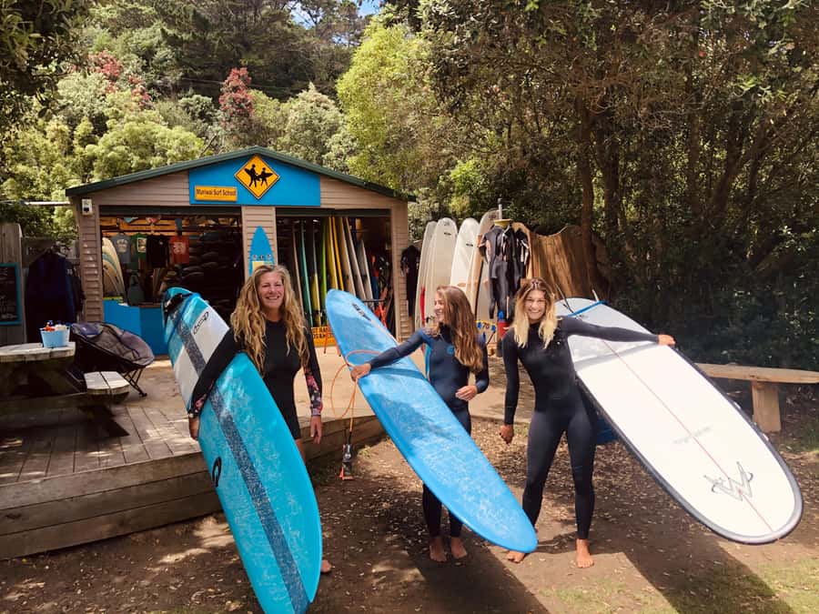 Auckland: Group Surfing Lesson with Muriwai Surf School - Muriwai Beach: Why this Auckland west coast spot fits beginners