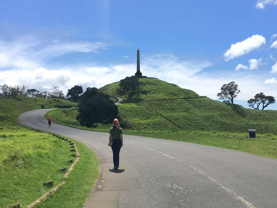 Auckland: Half-Day Auckland Volcanoes Tour - Mt. Eden: The Summit Finale With Big Harbour Views