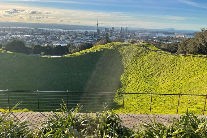 Auckland Highlight Attractions Small Group Tour - Mt Eden, aka Maungawhau: the best free view if you can walk uphill