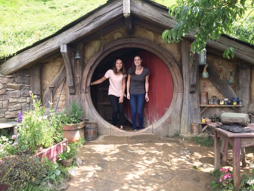 Auckland: Hobbiton Movie Set Day Trip with Festive Lunch - Price and Value: Why $182 Can Make Sense