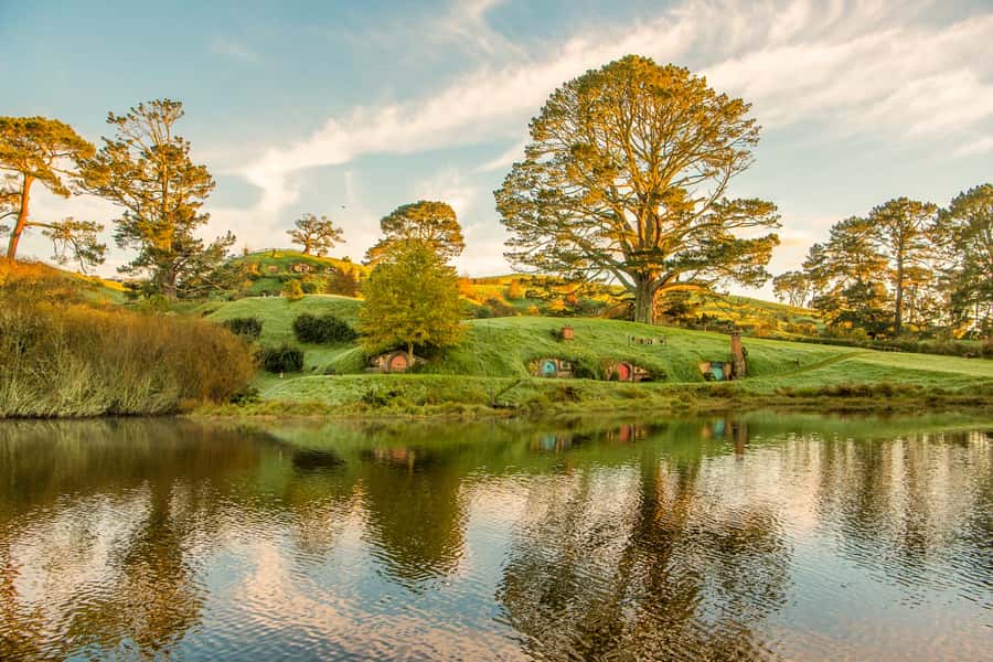 Auckland: Hobbiton Movie Set Day Trip with Festive Lunch - Who This Tour Suits Best (And Who Should Think Twice)