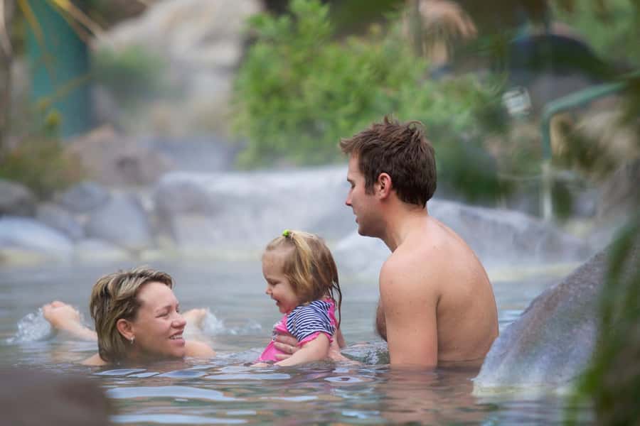 Auckland: Rotorua Highlights inc Wai-O-Tapu & Polynesian Spa - How this Auckland to Rotorua day tour really feels