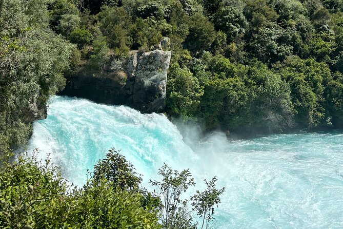 Auckland: Rotorua, Taupo, Waiotapu & Huka Falls Private Trip - Comfort details that matter on an 11 to 12 hour day