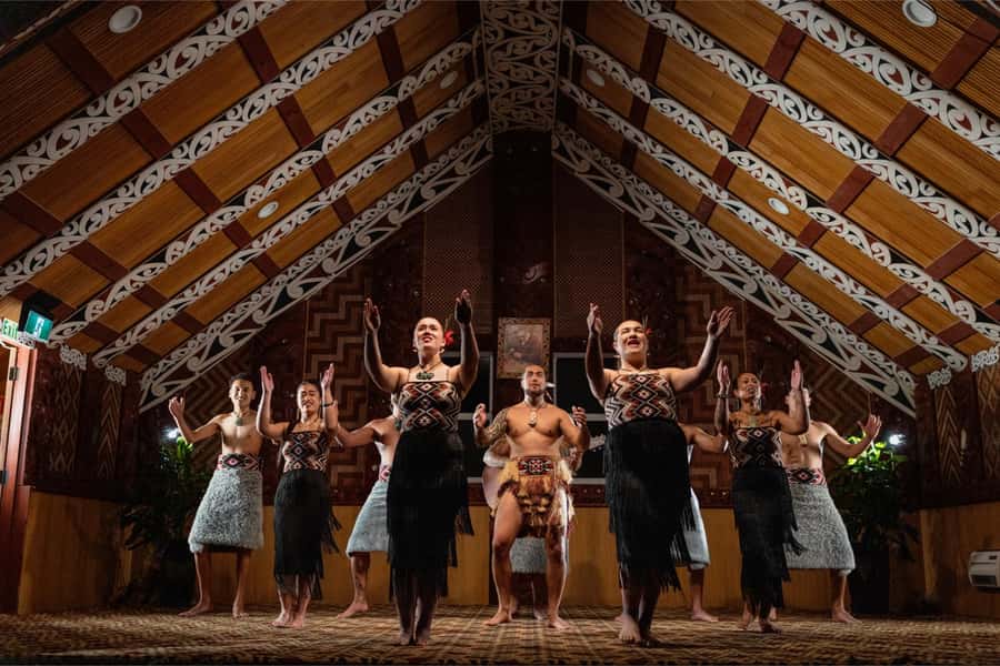 Auckland: Rotorua Wai-O-Tapu, Te Puia with Haka - Key things to know before you go