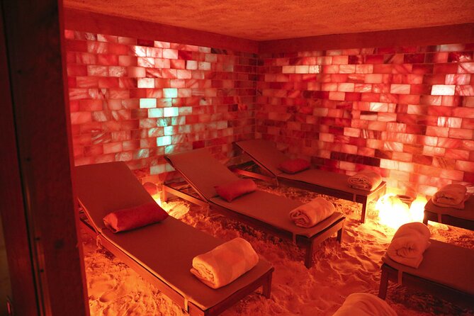 Auckland Salt Cave Halotherapy - The hour on the clock, briefing to 45 minutes in the salt cave