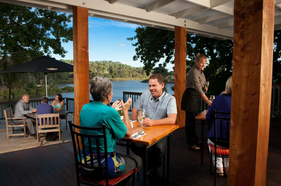 Auckland: Scenic Boat Cruise to the Riverhead Tavern - Key things to know before you go