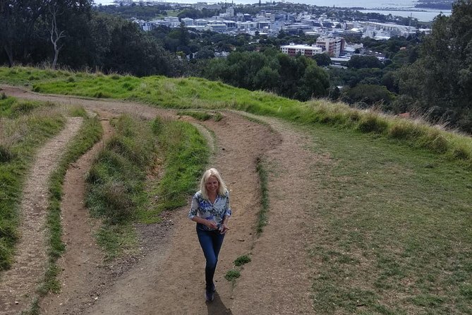 Auckland Scenic Tour : Must-See Sights in Half Day - Stop 3: Maungawhau (Mount Eden) and Those High Views