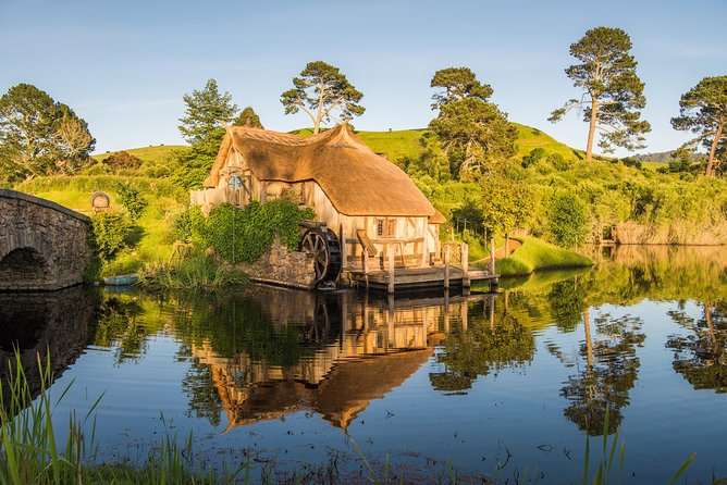 Auckland to Rotorua via Hobbiton Small Group Tour (One Way) - Morning Pickup in Auckland, and Why the 6:00 am Start Works