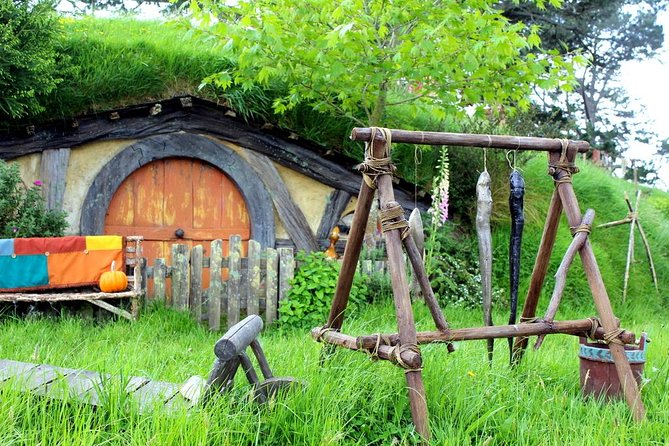 Auckland to Waitomo Caves and Hobbiton Movie Set Private Tour - How the day tour really plays out from Auckland
