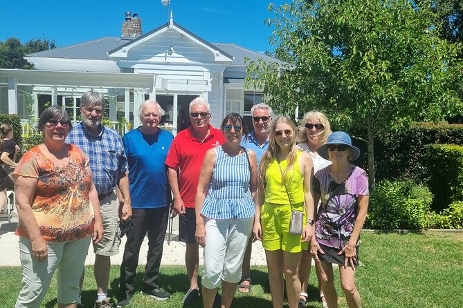 Auckland Town and Country Delights Tour - Clevedon morning tea at Farmhouse Deli and time at Clevedon Woolshed
