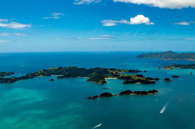 Bay of Islands 2-Day Small Group Tour & Cruise from Auckland - Urupukapuka Island and Otehei Bay: sand time and an easy island walk