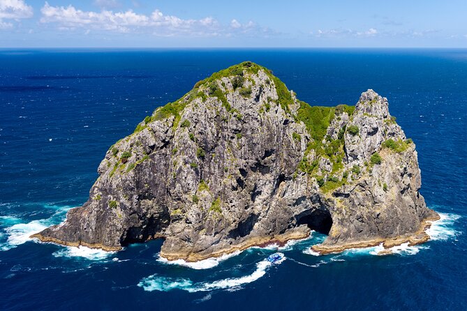 Bay of Islands Discovery Experience from Auckland incl. Hole In The Rock Cruise - Urupukapuka and Otehei Bay: the 1.5-hour island stop that matters