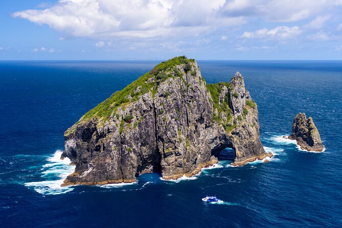 Bay of Islands Discovery Experience from Auckland incl. Hole In The Rock Cruise - What to pack for comfort, photos, and a wet-proof mindset
