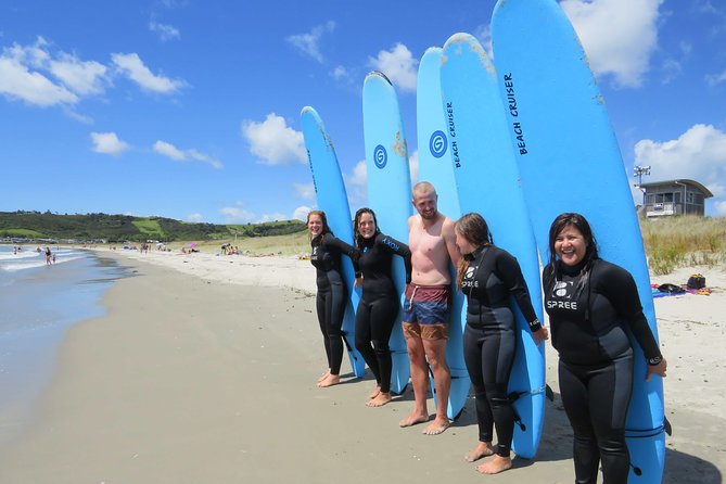 Beginner Surf Lesson at Te Arai Beach - The real flow of the lesson, from safety to first wave