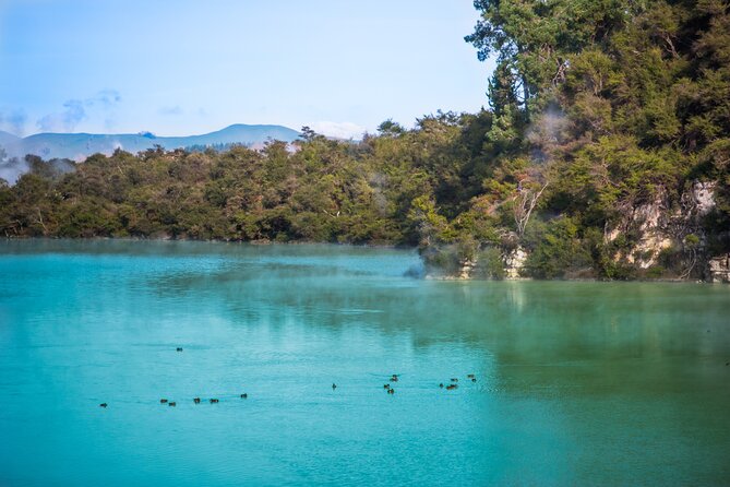 Devil's Bath Experience - Private Tour to Wai-O-Tapu & Lake Taupo - Huka Falls: close-up waterfall power without a hike