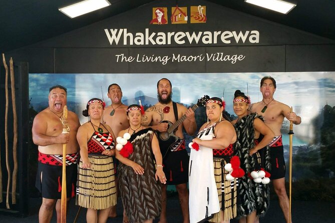 Ex Auckland: Rotorua Māori Village with Haka and Hot Springs - Whakarewarewa Māori Village: why a living community visit is different