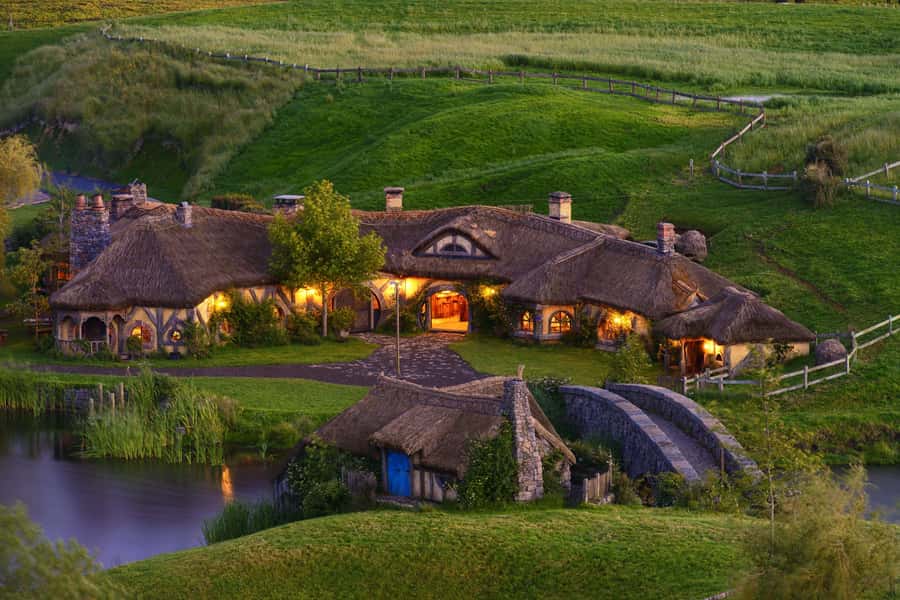 From Auckland: Hobbiton & Hamilton Gardens Small Group Tour - Price and Value at $209 Per Person: What You’re Really Paying For