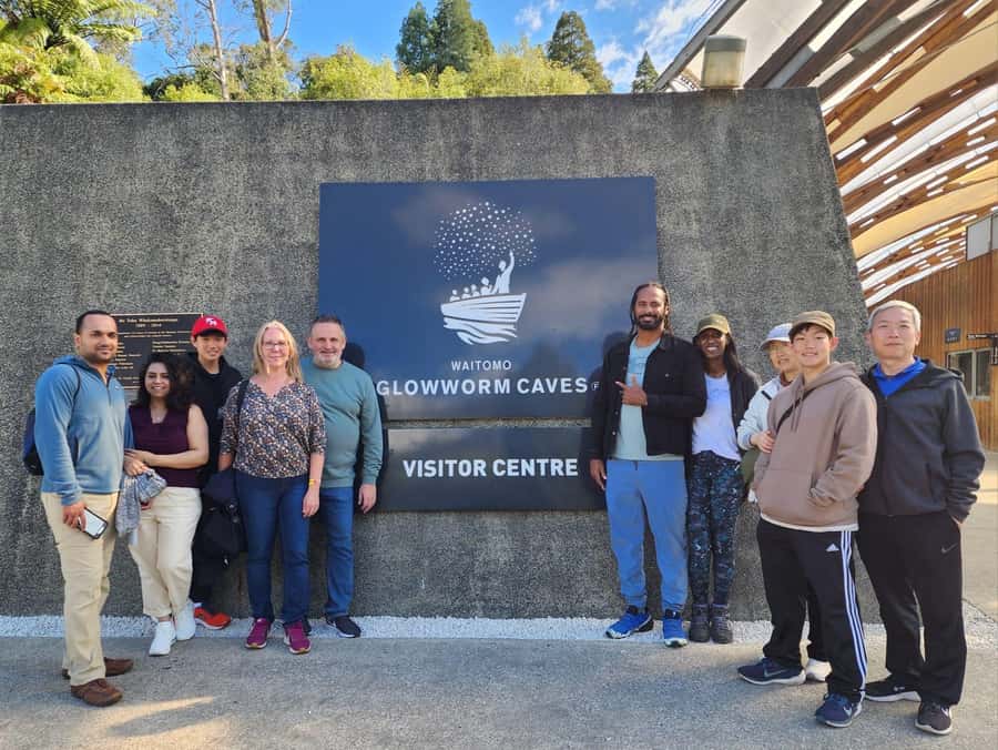From Auckland: Hobbiton Movie Set and Waitomo Caves Tour - Auckland to Waitomo: the drive sets the tone
