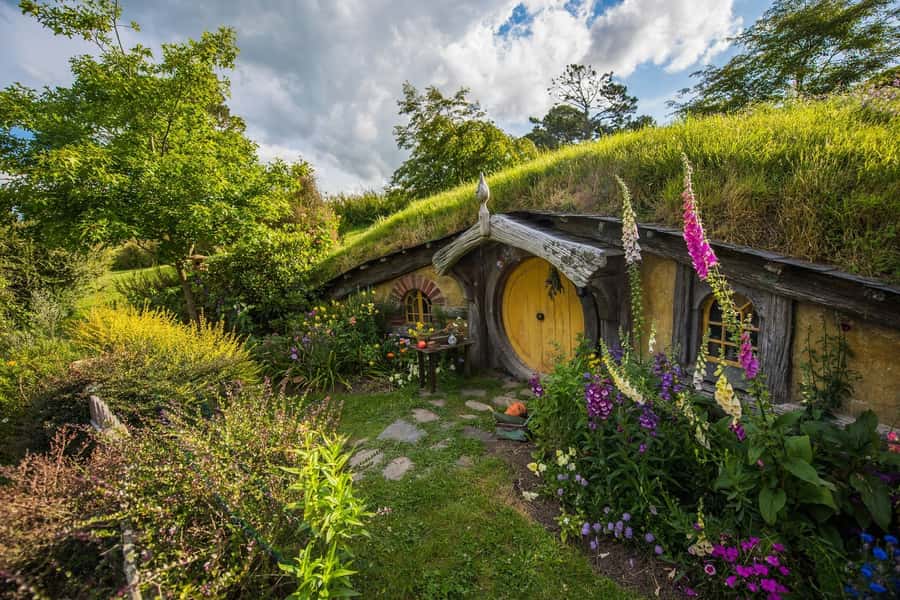 From Auckland: Hobbiton Movie Set Full-Day Small-Group Trip - Getting out of Auckland: the drive through Matamata and the Hauraki Plains
