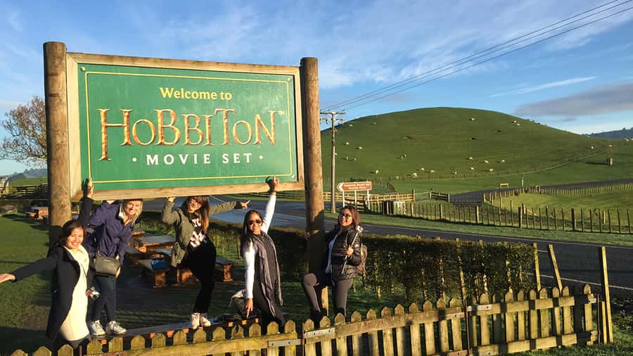 From Auckland: Hobbiton Movie Set Full-Day Trip - Who should book this tour from Auckland