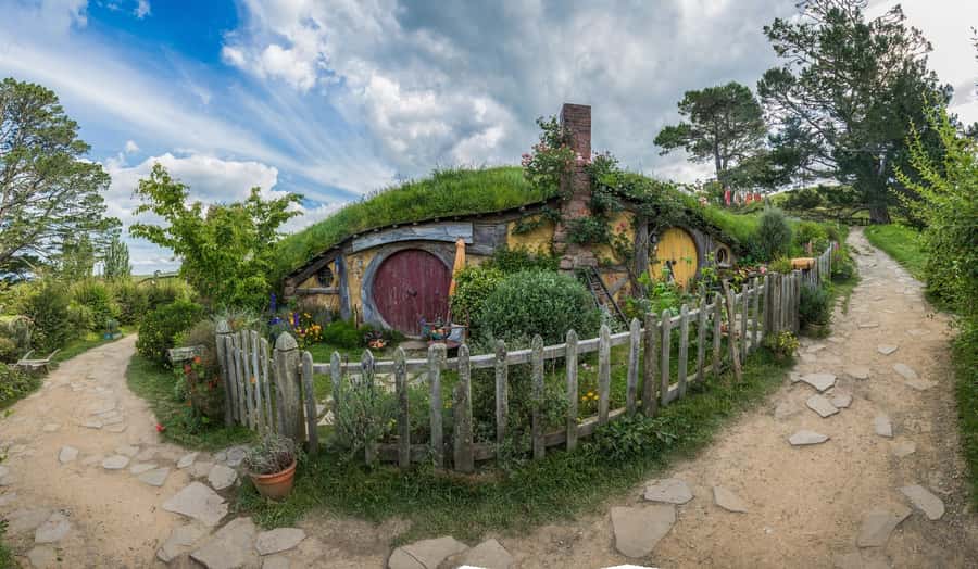 From Auckland: Hobbiton & Waitomo Caves Day Trip with Lunch - Key things you should know before you go