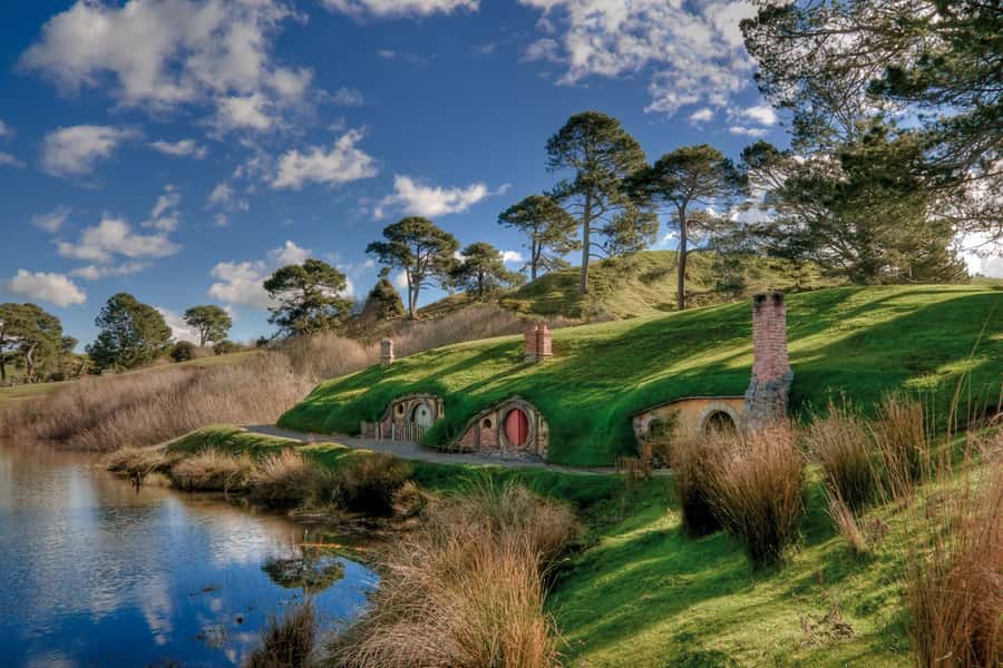 From Auckland: Hobbiton & Waitomo Caves Full-Day Trip - How the day stays manageable (even at 11 hours)