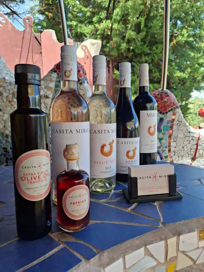 From Auckland: Waiheke Island Sip & Savour Tour with Lunch - Small-group comfort, VIP-style timing, and no lineup stress