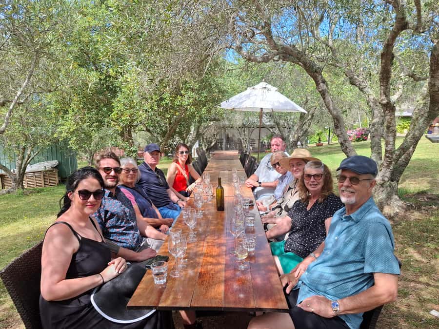 From Auckland: Waiheke Island Sip & Savour Tour with Lunch - Who this tour suits (and who should look elsewhere)
