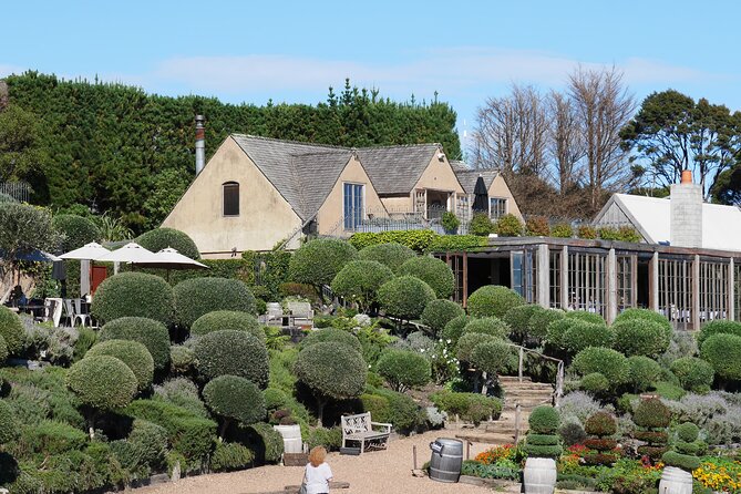 Full Day Private Waiheke Island Wine Tour Including Lunch - Price and value: what $434.40 per person is buying you