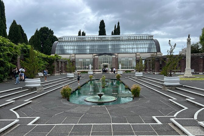 Half-Day Tour: AUCKLAND CITY Highlights with Hotel Pickup - Mount Eden: the 360-degree payoff in a volcanic cone