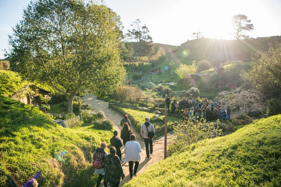 Hobbiton Movie Set: Guided Tour Ticket - Photo strategy: how to get your shots without losing the story