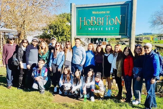 Hobbiton Movie Set Small Group Fully Guided Day Tour from Auckland - Group size, pacing, and the “not rushed” feeling