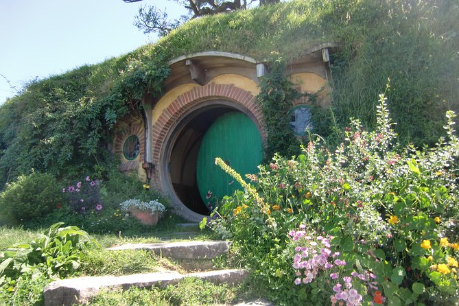 Hobbiton Movie Set Tour from Auckland - Hobbiton and Hunua Falls, why this Auckland day feels like two trips