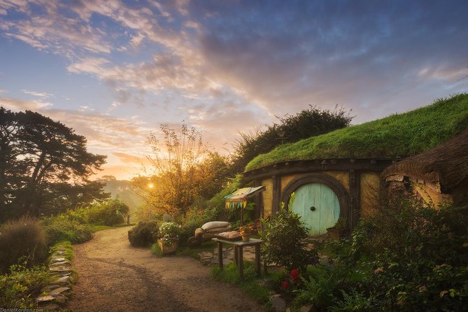Hobbiton Movie Set tour & Glowworm Cave day tour - Key things to know before you go