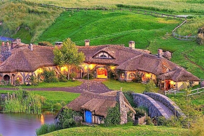 Hobbiton Movie Set Tour to Blue Springs and Mineral Spa - Why This Auckland Day Trip Works: Private Time Over Long Distances