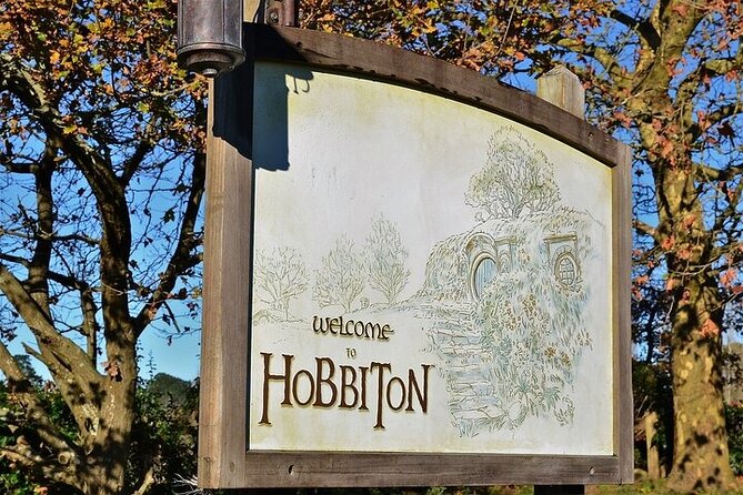 Hobbiton Movie Set & Waitomo Glow Worm Caves Private Tour - A 6:00 am start that actually makes sense