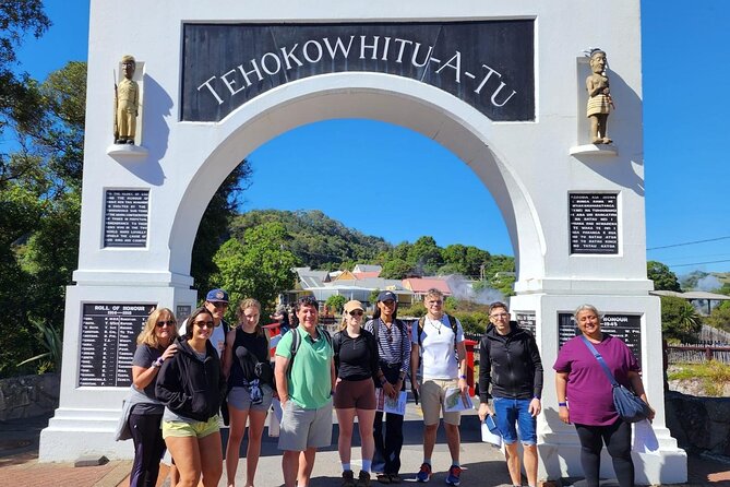 Hobbiton & Rotorua Māori Village with Lunch from Auckland - Road Time, Pacing, and What to Pack for a Long Day