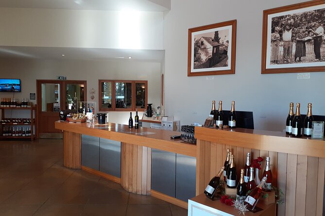 Kumeu Winery Boutique Tour with Gourmet Lunch from Auckland - Timing and Pace: Where the Day Can Feel Tight