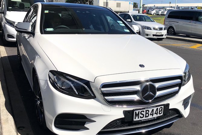 Luxury Airport transfers in Auckland - Baggage rules and customizing your pickup addresses