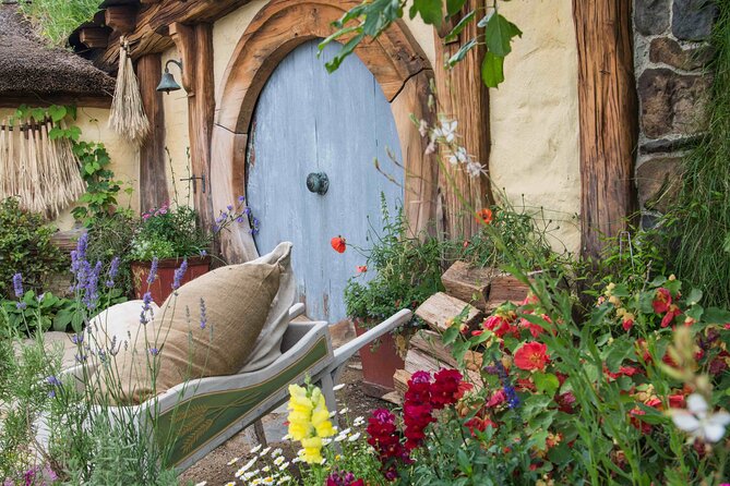 Magical Hobbiton: Small-Group Guided Tour from Auckland - The Hobbiton gift shop and souvenirs you can actually use