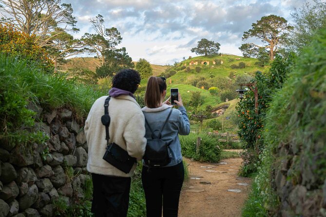 Magical Hobbiton: Small-Group Guided Tour from Auckland - Auckland pickup and the ride to the Waikato countryside